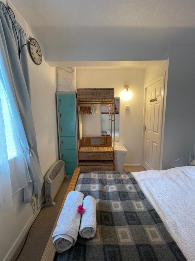 Grundy House Lejlighed Uxbridge Eksteriør billede